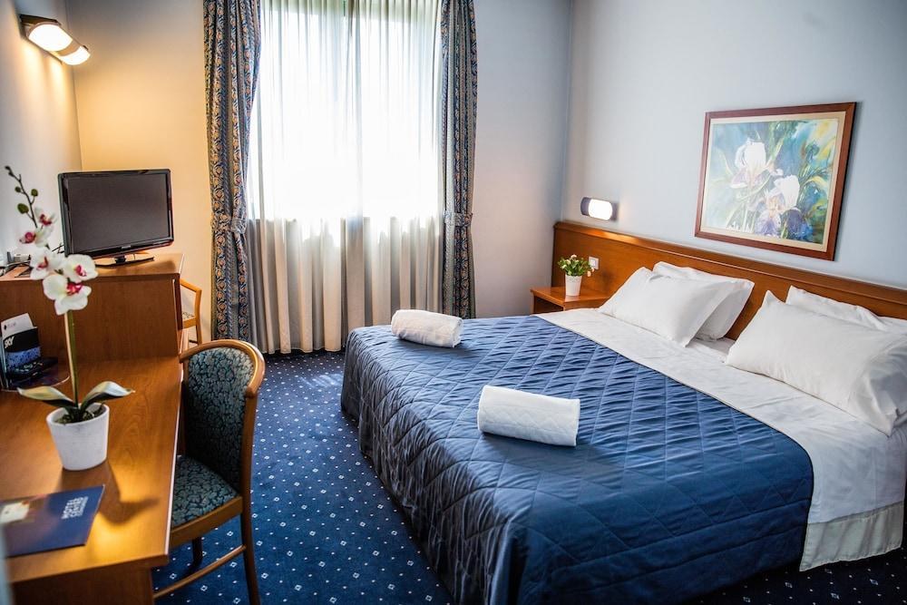 HOTEL GLIS photo 3