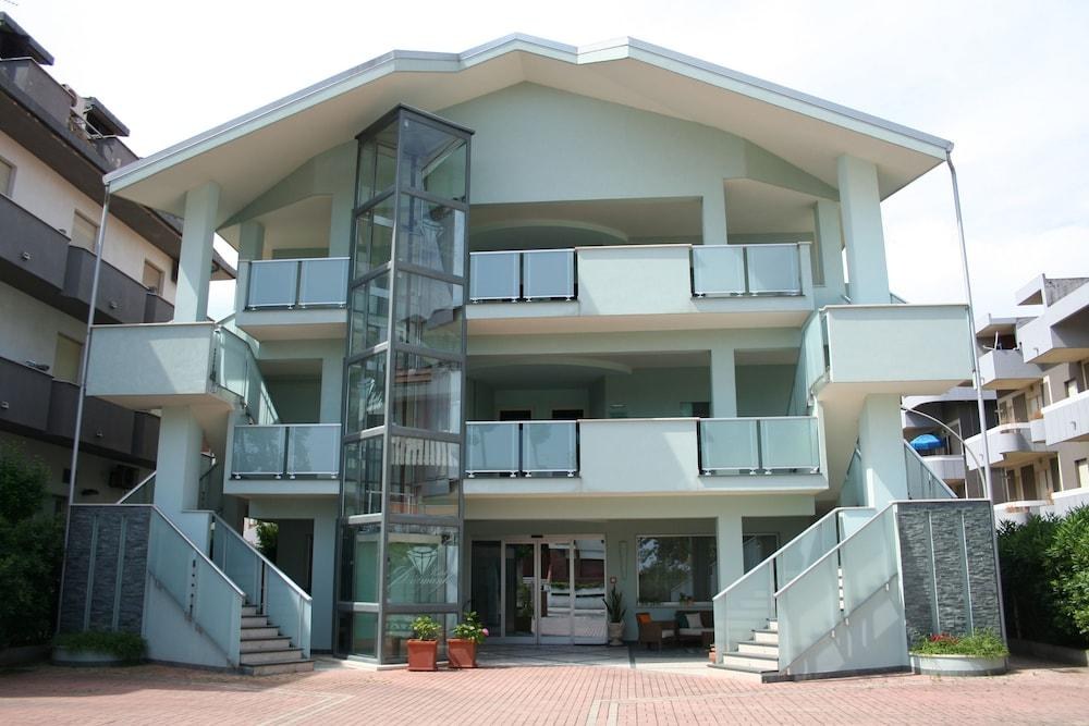 Hotel Diamante photo 3