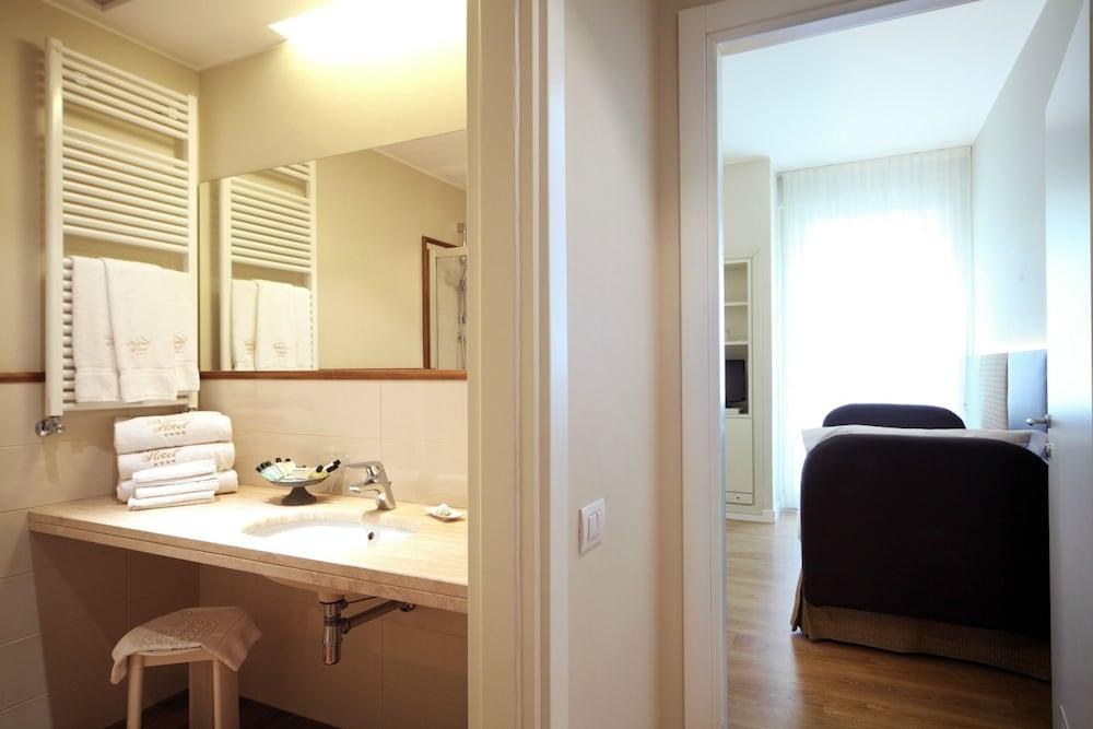 National Hotel photo 4