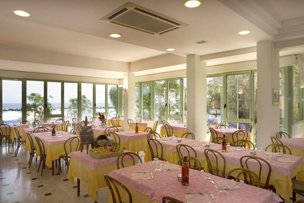 Hotel Palos photo 4