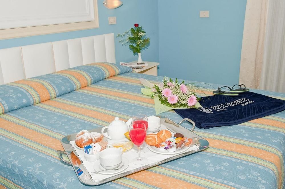 HOTEL AUGUSTUS photo 4