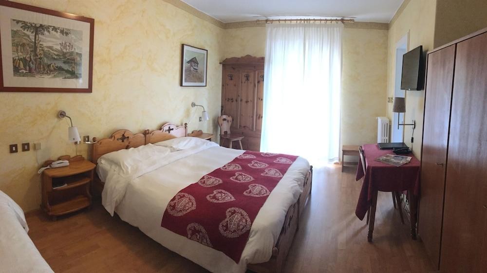 HOTEL MEUBLÉ VILLA NEVE - CORTINA photo 2