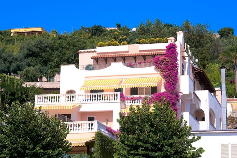 BELLEVUE BENESSERE & RELAX photo 2