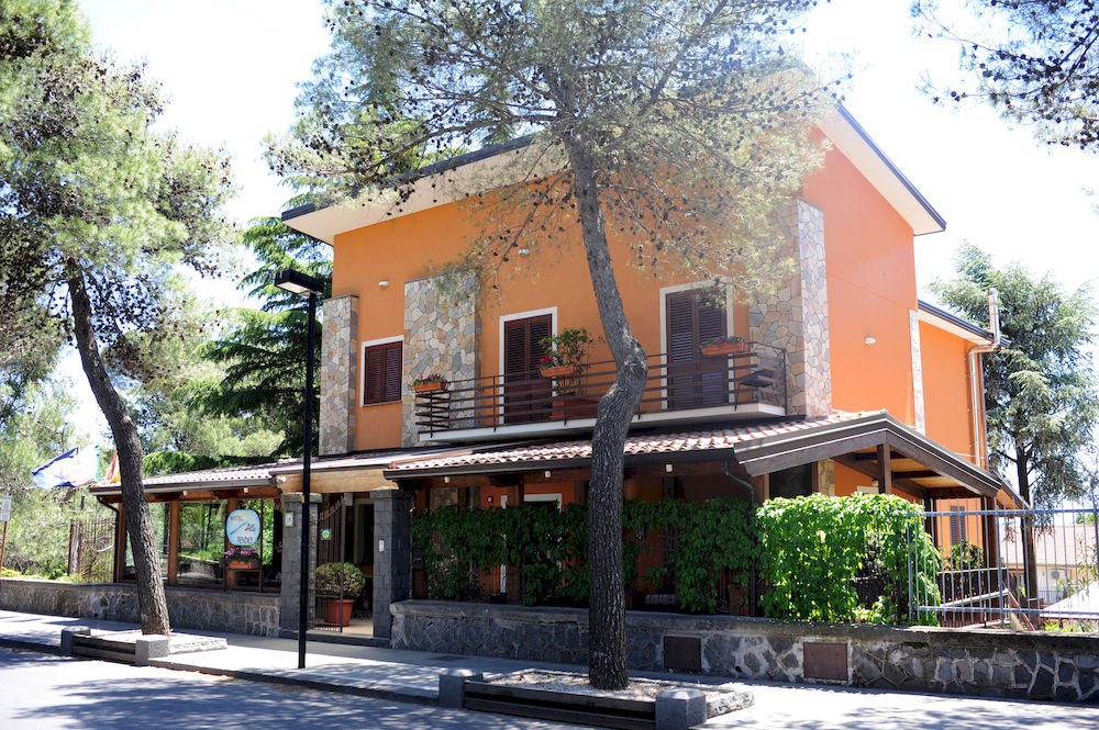 HOTEL ALLE PENDICI photo 1
