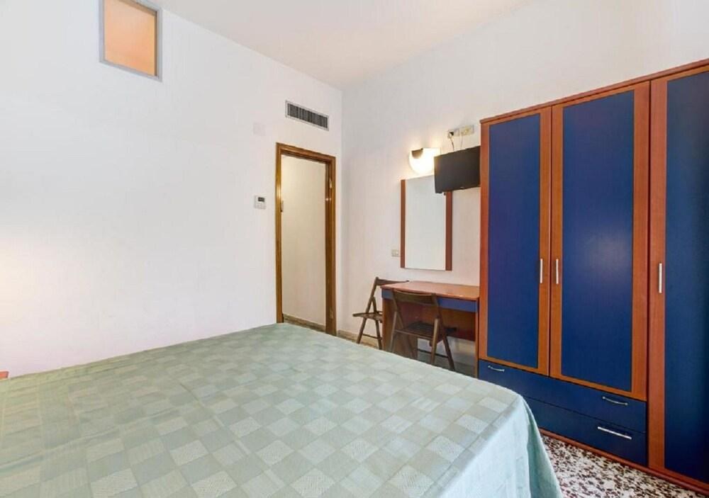 HOTEL ATLAS RIMINI photo 1