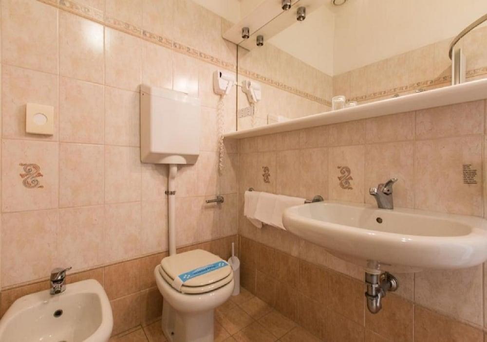 HOTEL ATLAS RIMINI photo 3