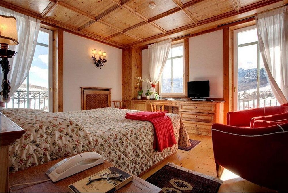 Hotel Cortina photo 1