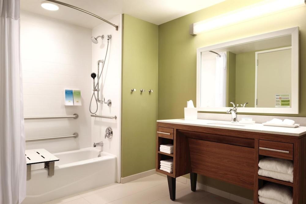 Home2 Suites by Hilton Iowa City Coralville photo 3