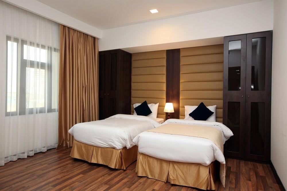 Golden Tulip Al Khobar Suites photo 2