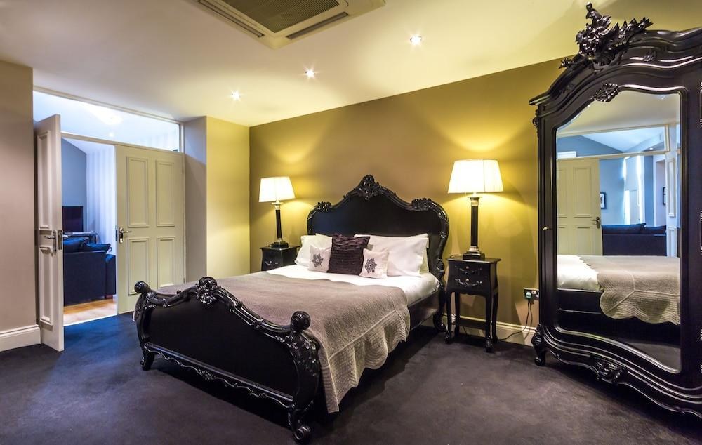 Clementine's Town House Hotel, BW Premier Collection photo 2