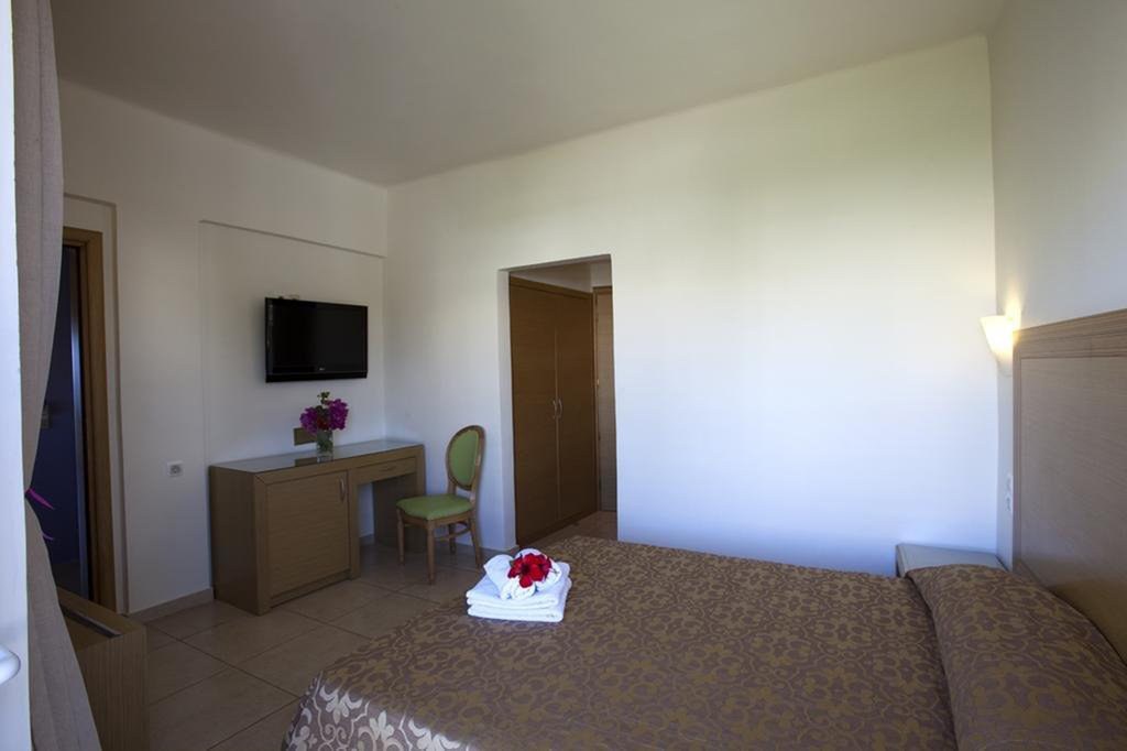 ITANOS HOTEL photo 1