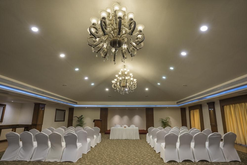 RADISSON GOA CANDOLIM photo 2