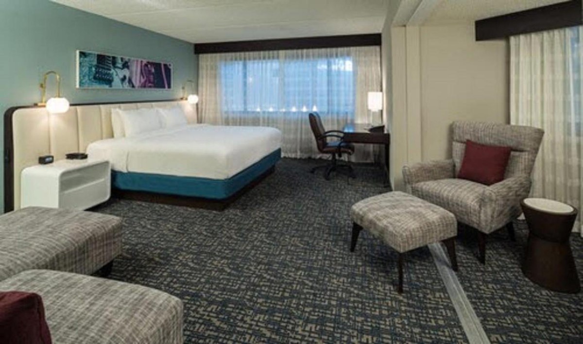 DoubleTree by Hilton Austin Northwest Arboretum photo 2
