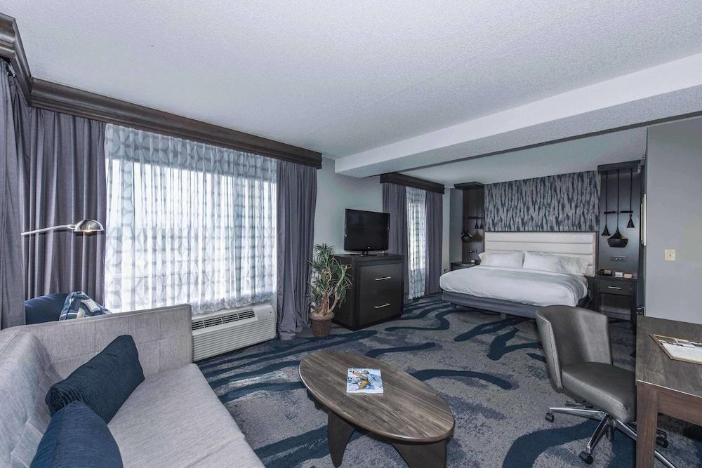 DOUBLETREE BY HILTON NORTH CHARLESTON - CONVENTION CENTER photo 2