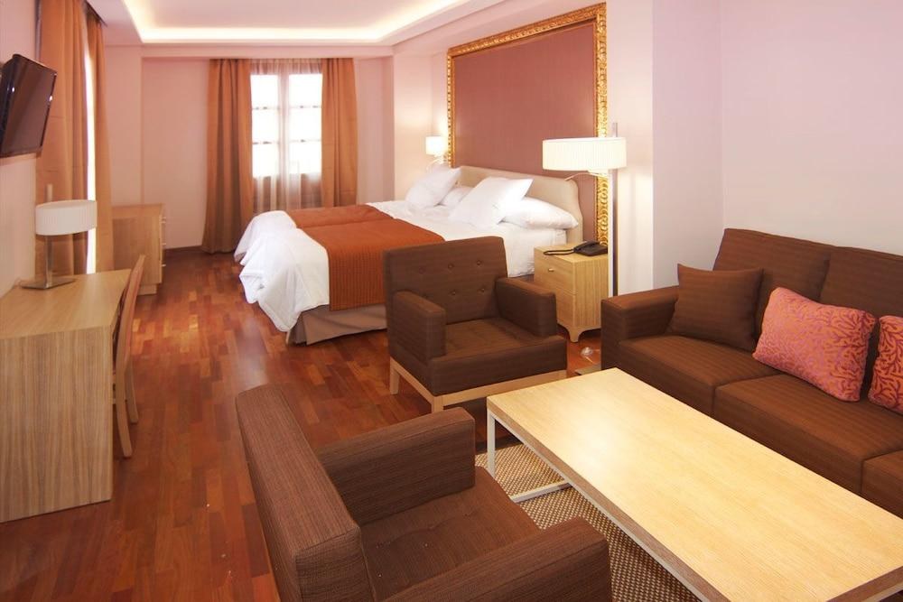 HOTEL CASA CONSISTORIAL photo 1