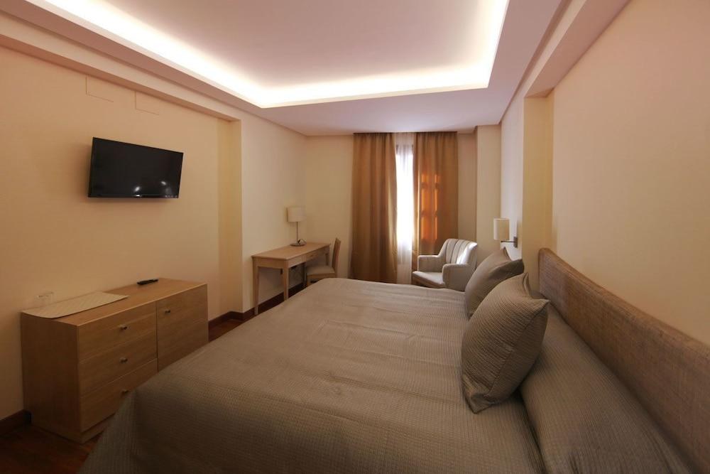 HOTEL CASA CONSISTORIAL photo 2