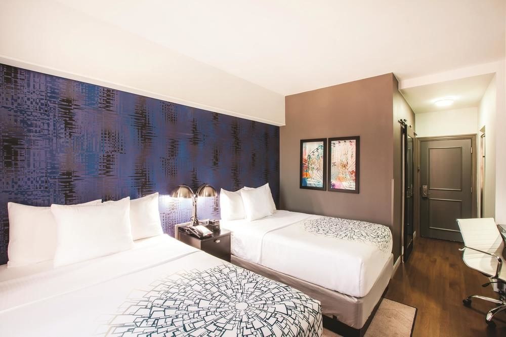 Holiday Inn Express Dallas Downtown by IHG photo 3