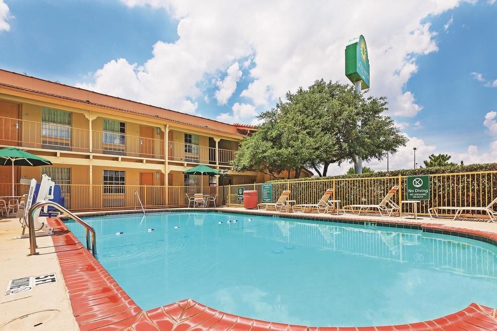 La Quinta Inn by Wyndham Dallas Uptown photo 4