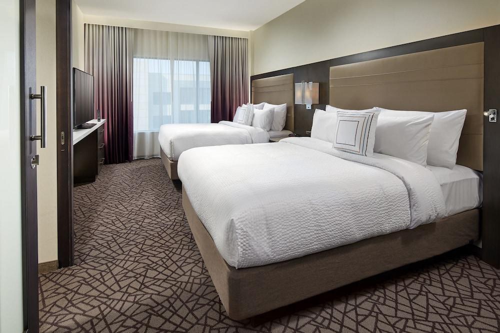 RESIDENCE INN AT ANAHEIM RESORT/CONVENTION CENTER photo 4