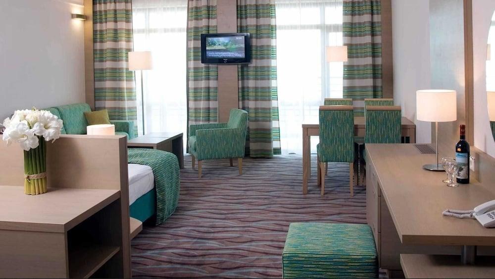 Flamingo Grand Hotel & Spa photo 2