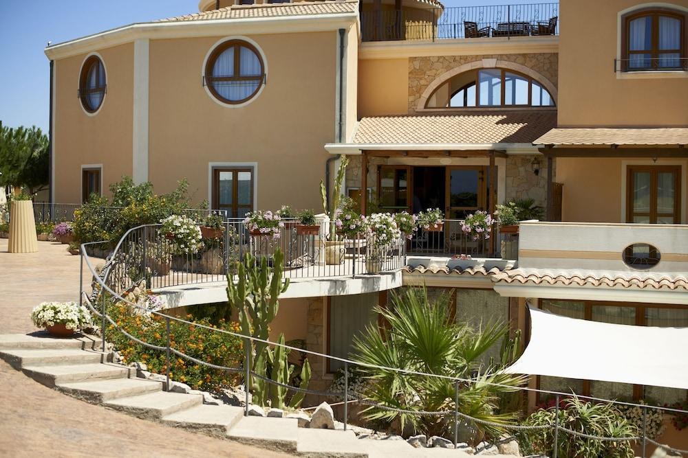 HOTEL RAFFAEL photo 3