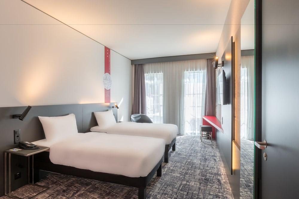 Ibis Styles Basel City photo 2