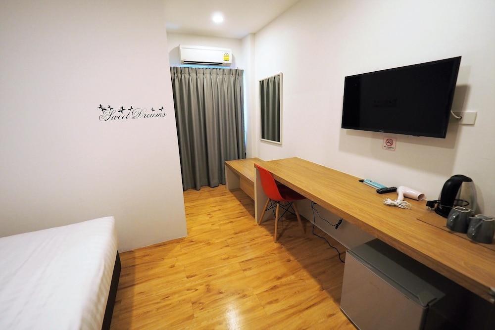 D VAREE XPRESS PULA SILOM photo 3