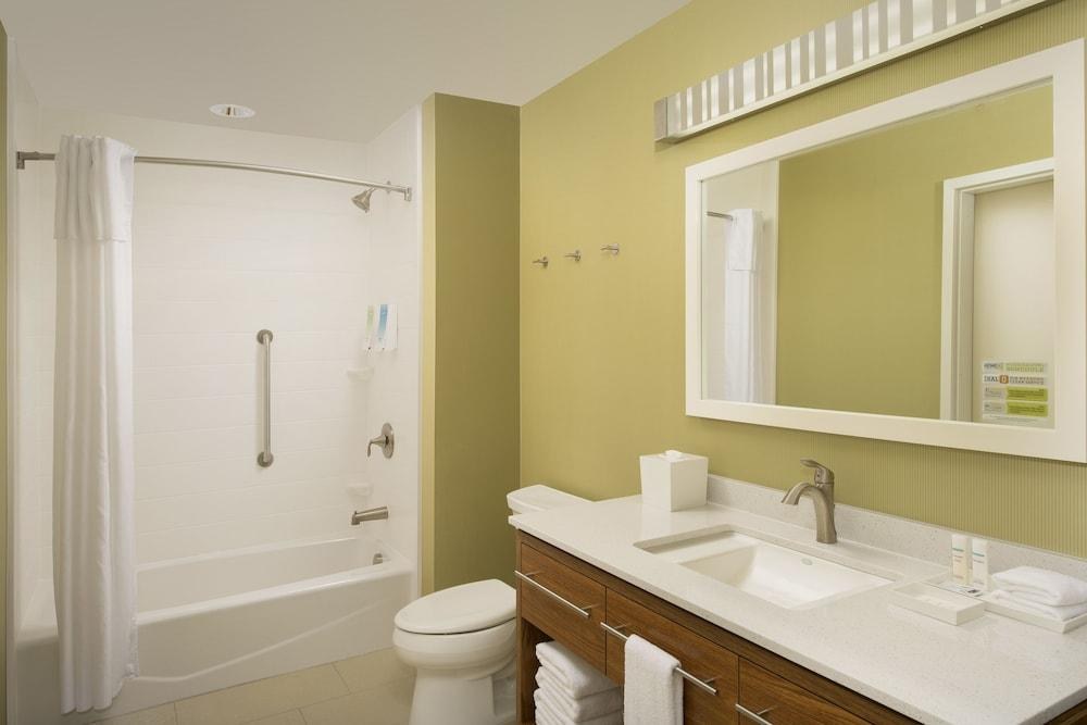 Home2 Suites by Hilton Denver International Airport photo 3