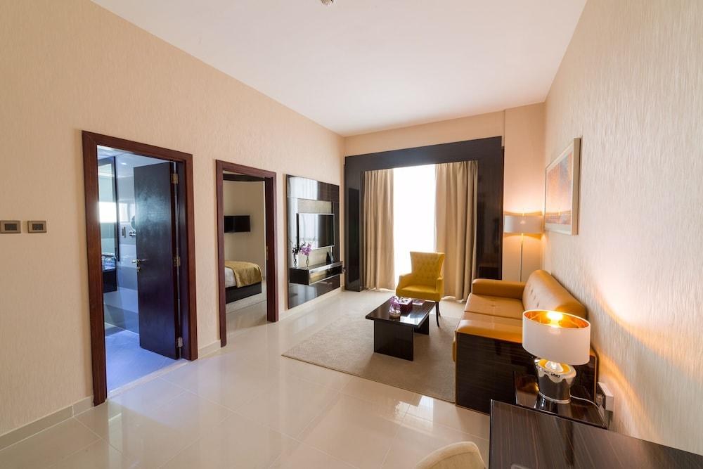 GEVORA HOTEL photo 2