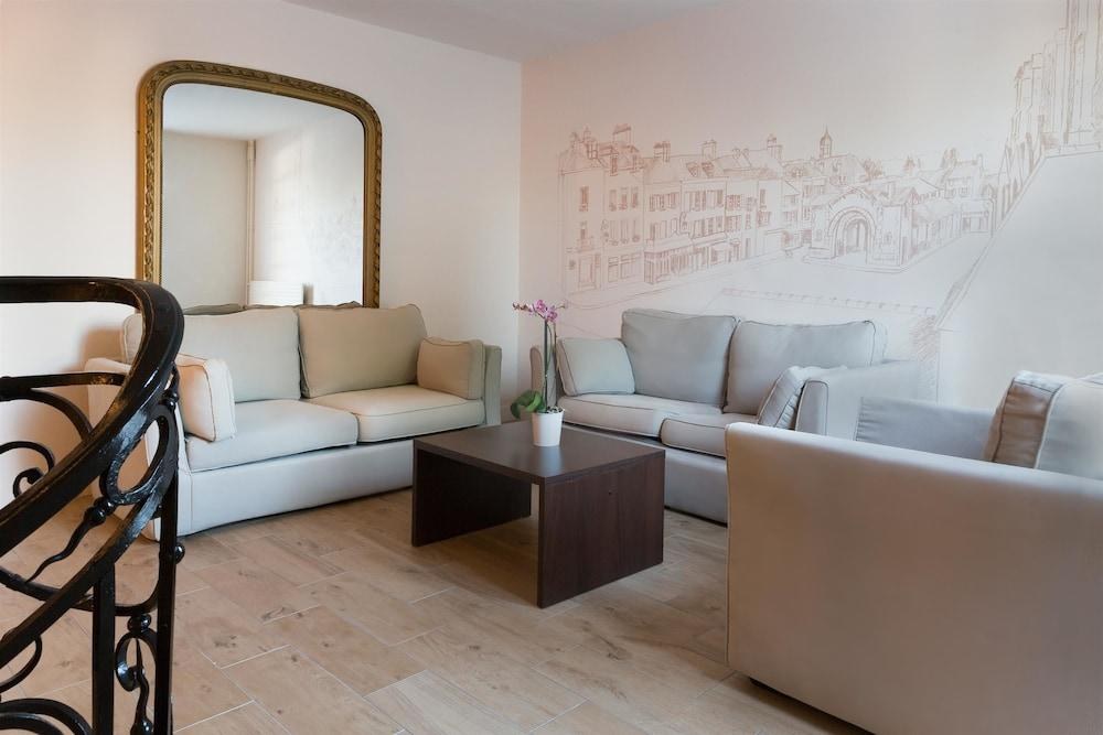 BEST WESTERN BLANCHE DE CASTILLE DOURDAN photo 3