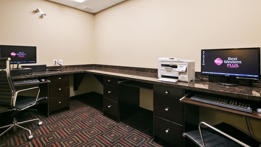 Best Western Plus Peace River Hotel & Suites