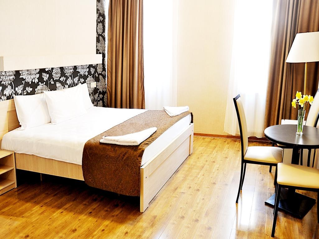 TIFLIS HOTEL photo 2