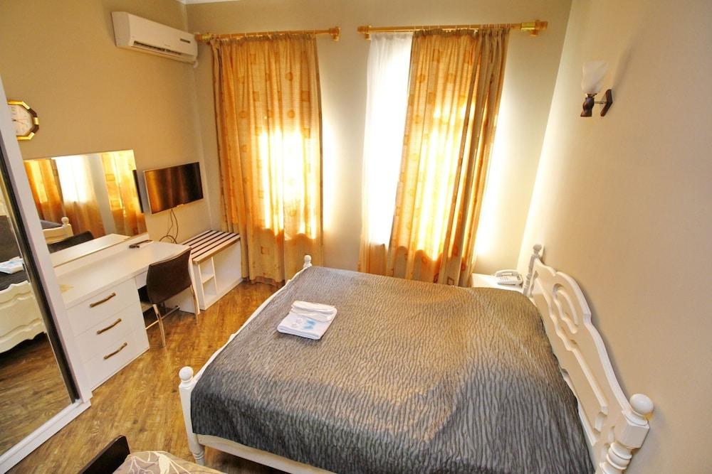 HOTEL IRMENI photo 4