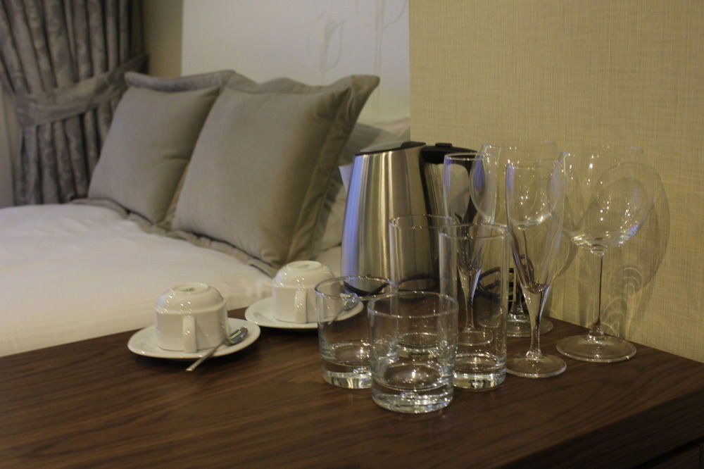 ASTON RESIDENCE photo 1