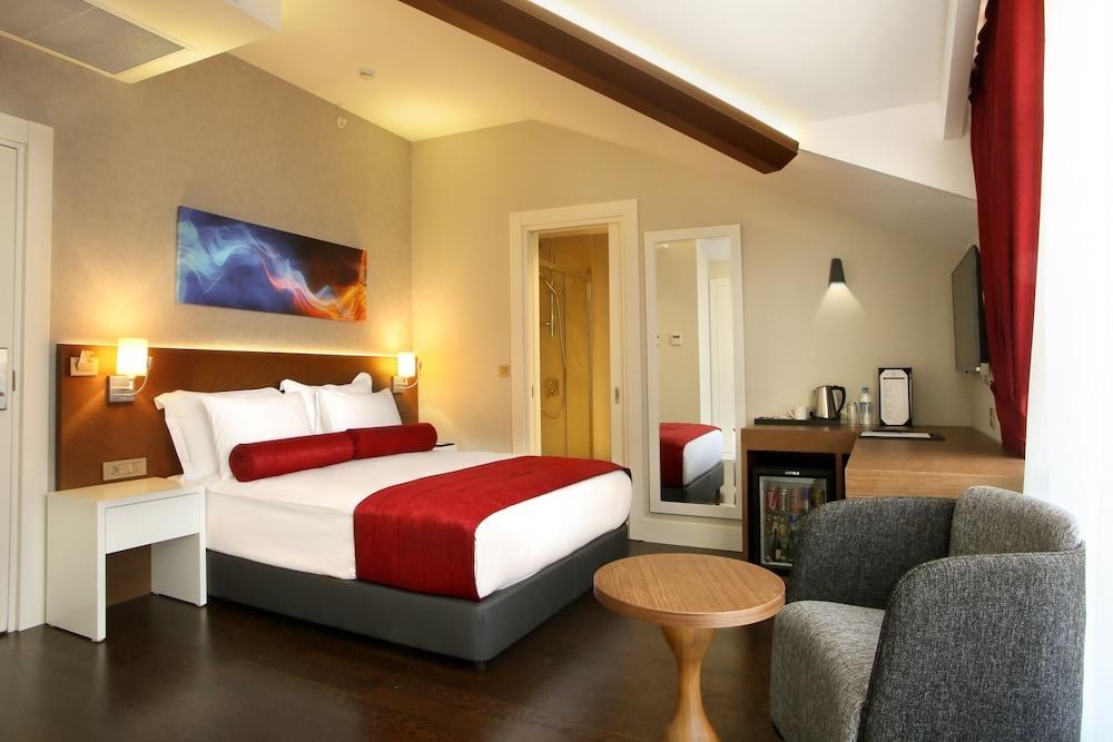 VEYRON HOTEL photo 3
