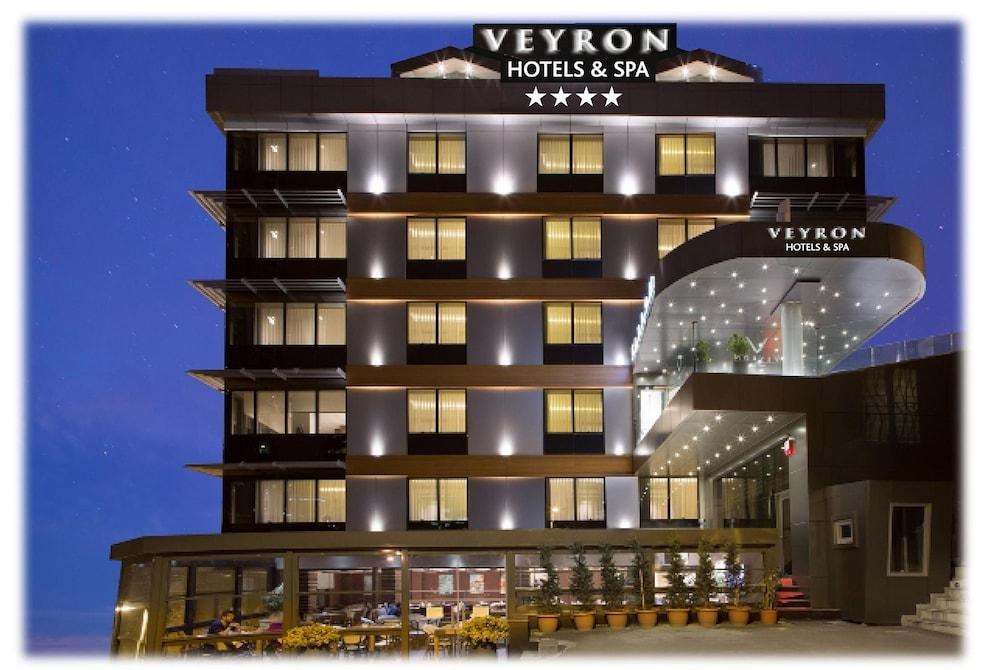 VEYRON HOTEL photo 4