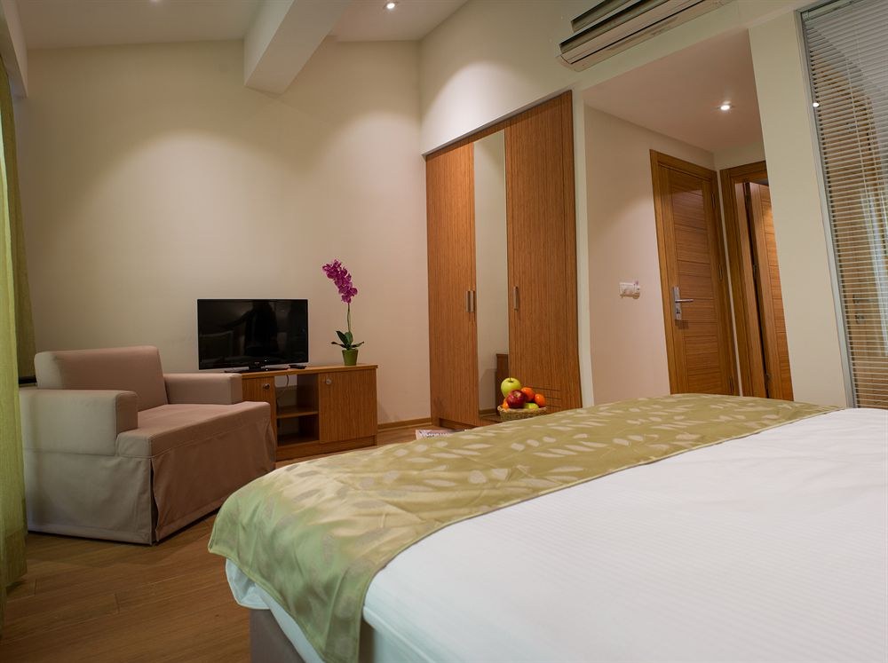 WAME SUITE photo 1