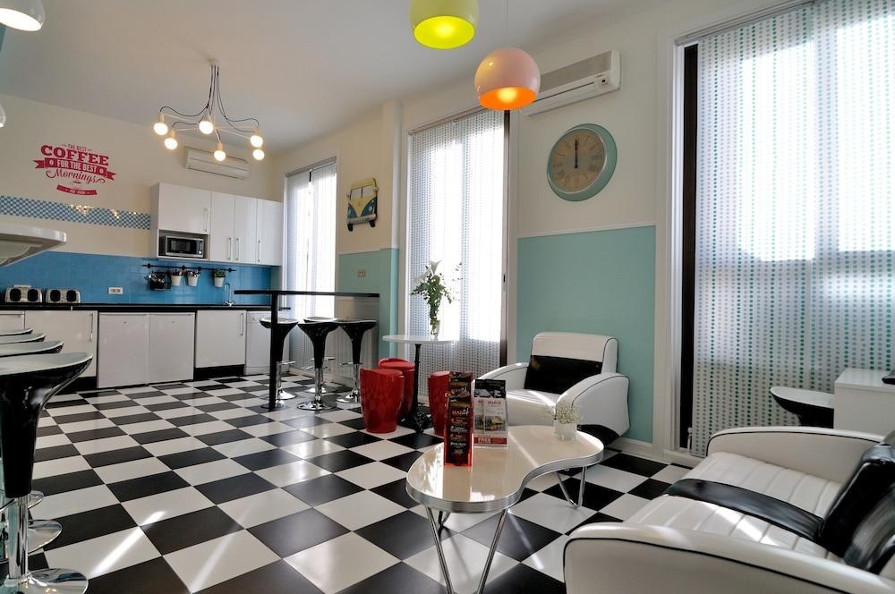 Hostal Far Home Plaza Mayor photo 3