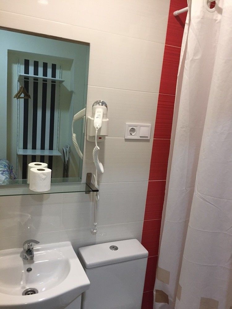Hostal JQ Madrid 1 photo 1