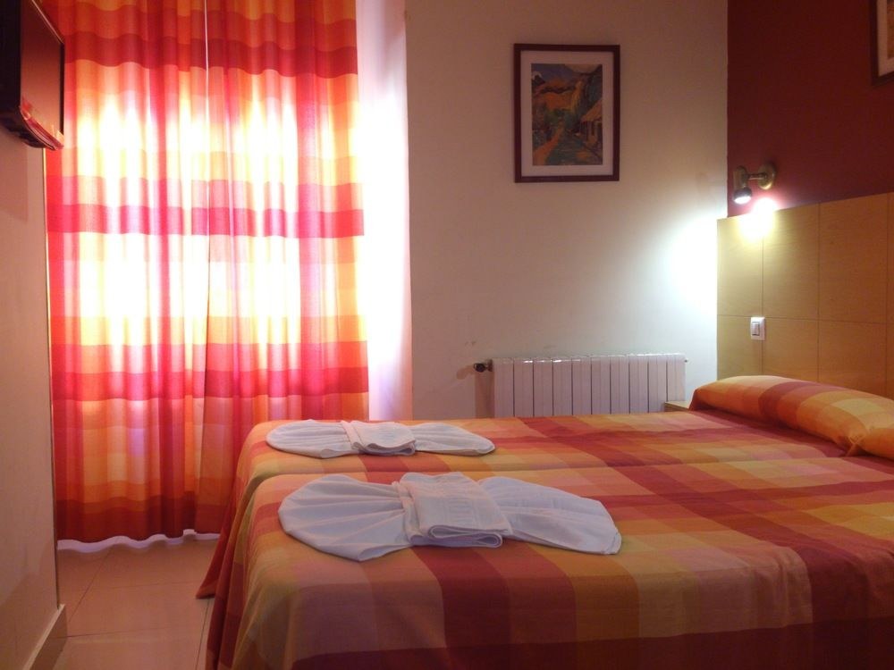 HOSTAL INTER PLAZA MAYOR photo 2
