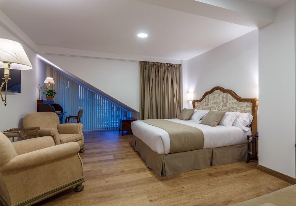 Suite Home Sardinero photo 2