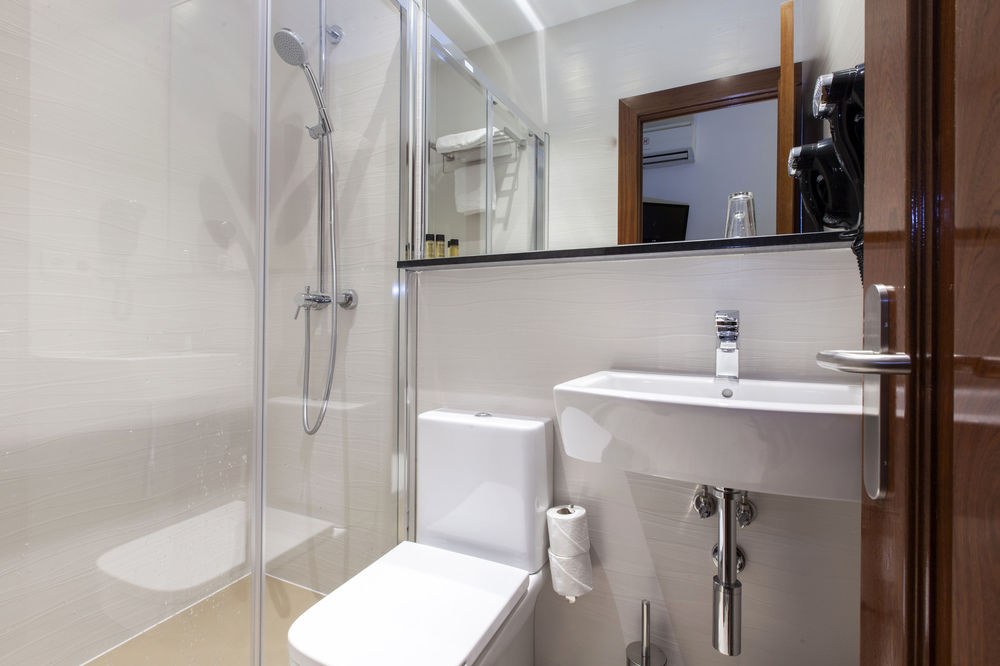 Hostal Castilla I - Atocha photo 1