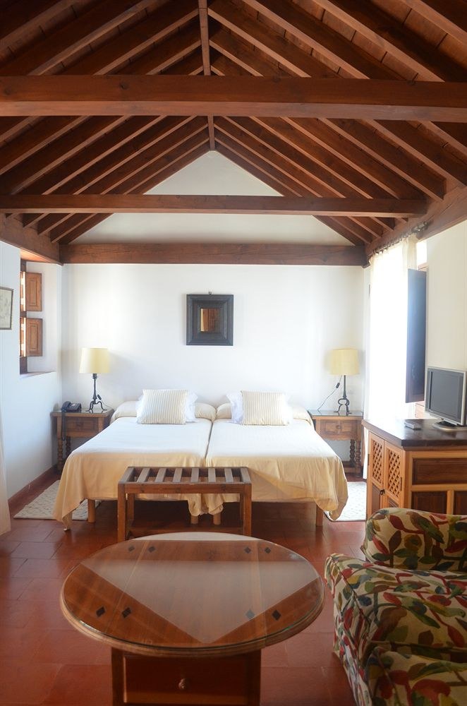 Santa Isabel la Real Hotel