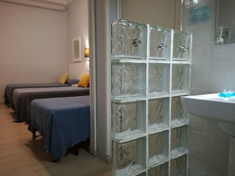 Hostal Lesseps photo 1