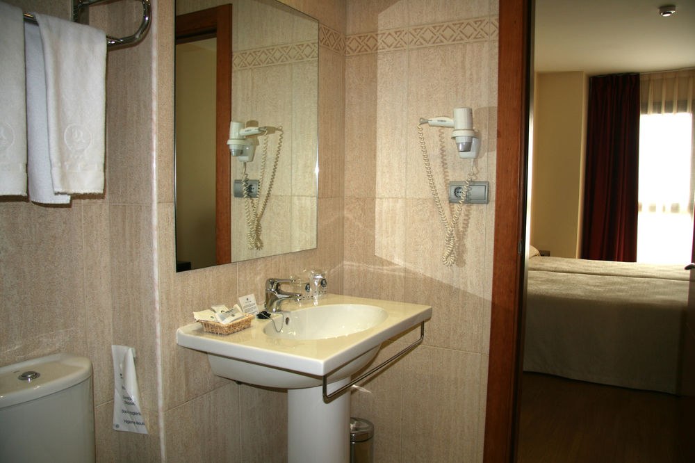 Hotel 44 photo 2