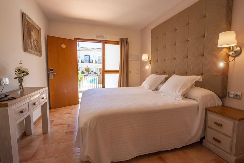 PALOMA BLANCA BOUTIQUE HOTEL - ADULTS ONLY photo 1