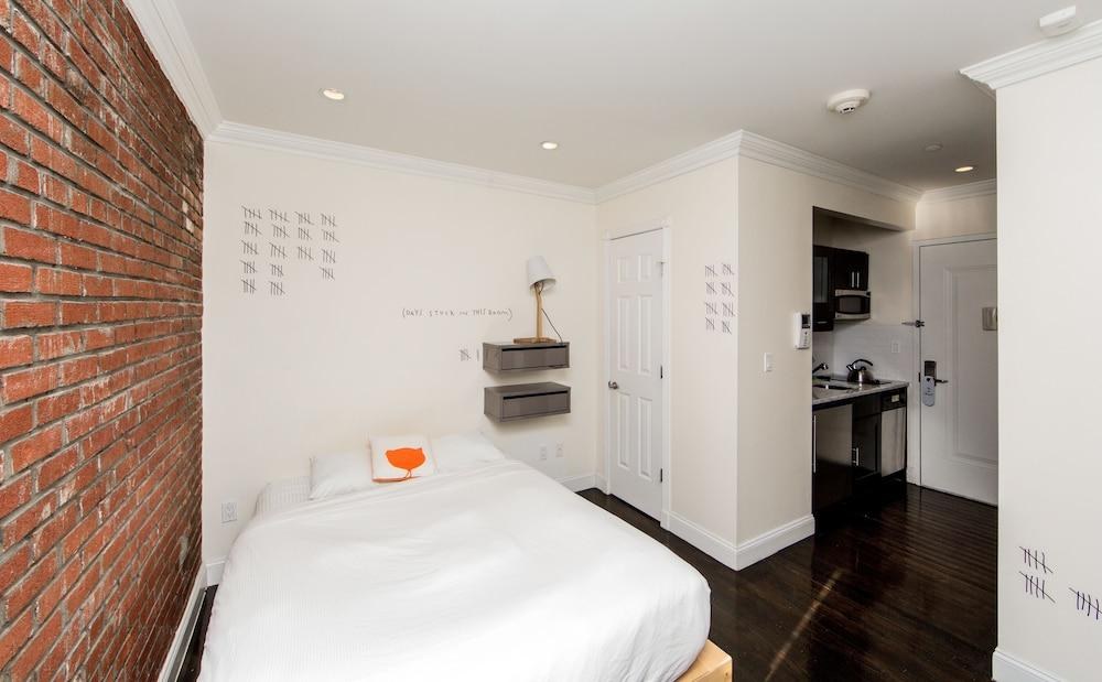 East Village Hotel photo 2