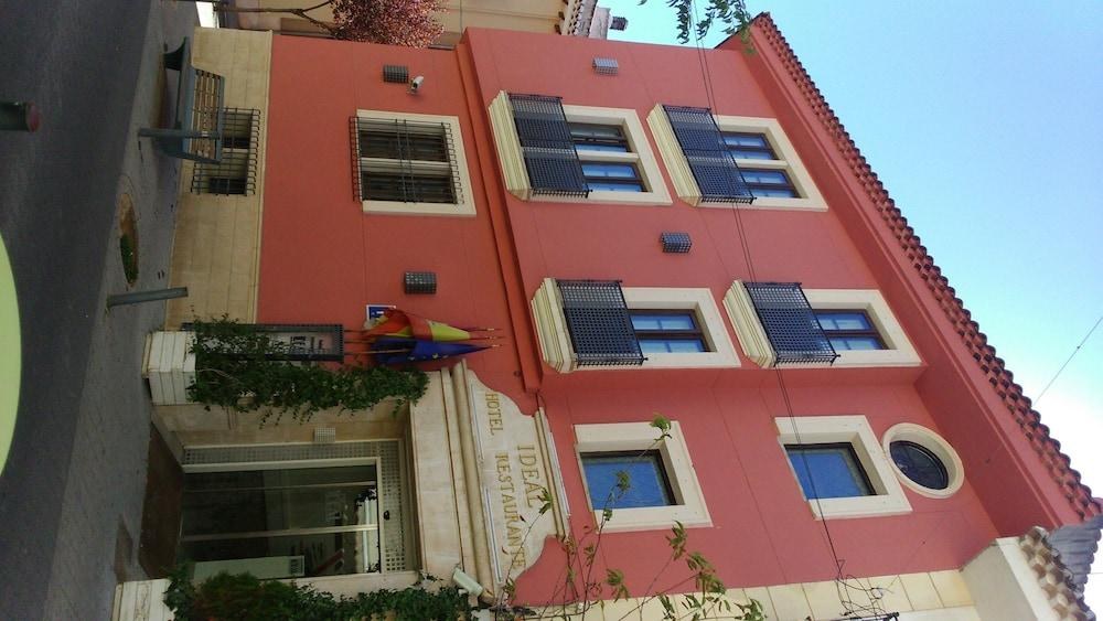 HOTEL IDEAL photo 4