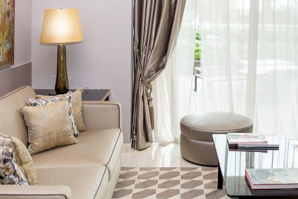 Alàbriga Hotel & Home Suites photo 3
