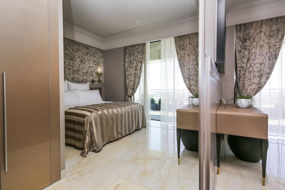 Alàbriga Hotel & Home Suites photo 4